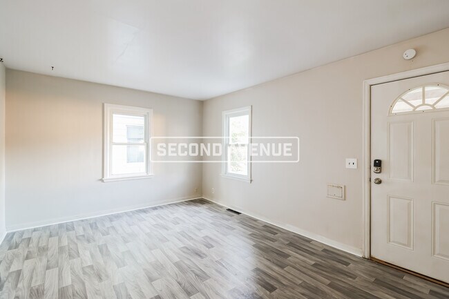 Building Photo - 7022 Ellen Ave