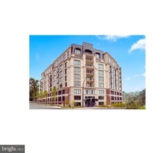 Building Photo - 6718 Lowell Ave