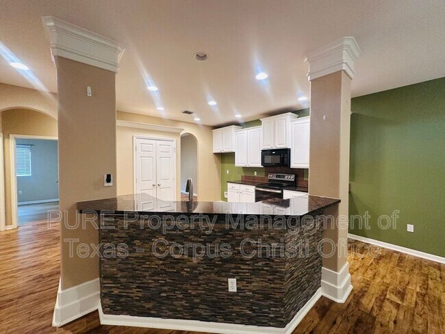Building Photo - 6017 Tapestry Dr