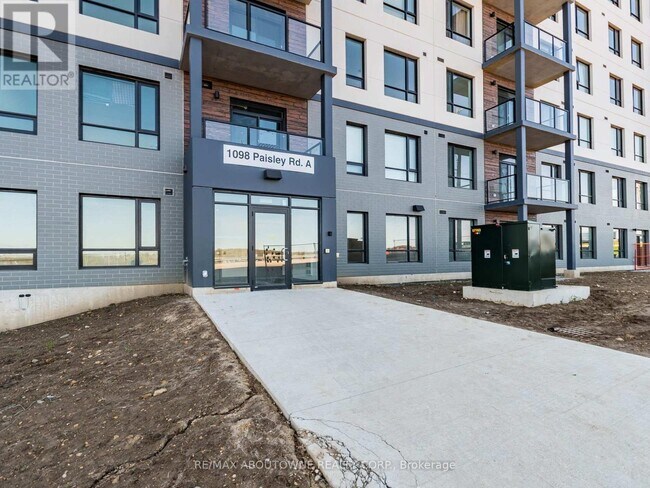 Building Photo - 1098 Paisley Rd