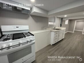 Building Photo - 382 Pierre Ave