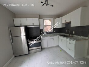Building Photo - 212 Bidwell Ave