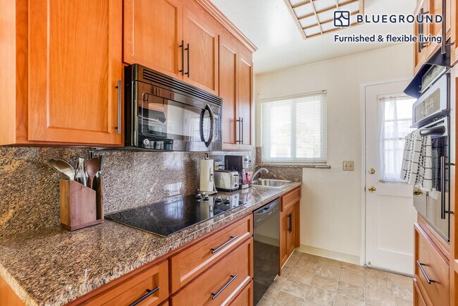 Foto del edificio - 3517 Alden Way