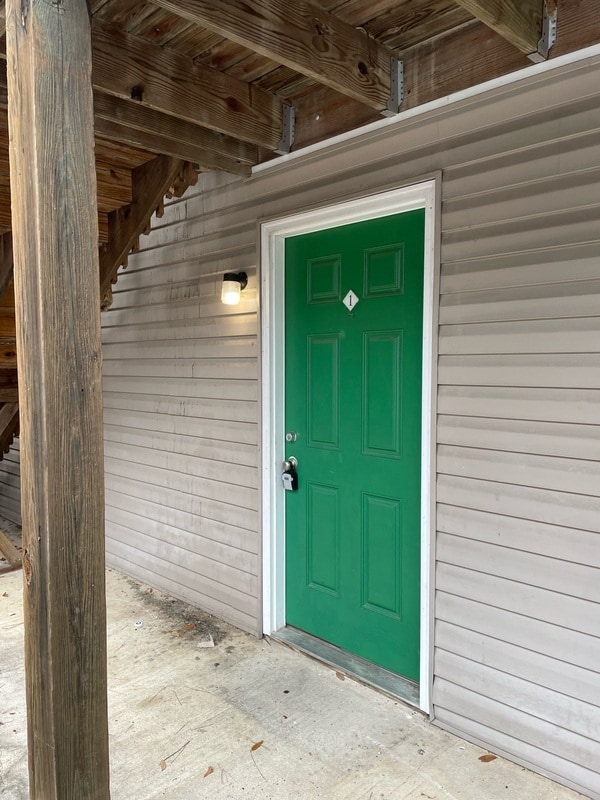 Building Photo - 2348 Horne Ave