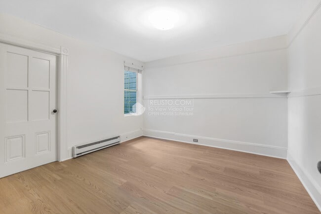 Building Photo - 142 3rd Ave