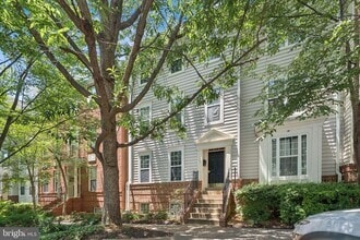 Building Photo - 1541 Northern Neck Dr