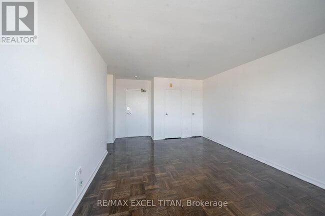 Building Photo - 2507 Eglinton Ave W