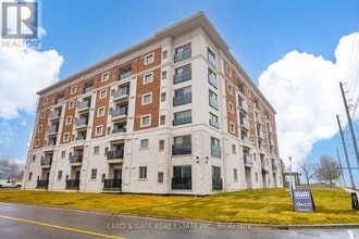 Building Photo - 976 Simcoe St N