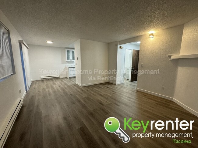 Building Photo - 15909 18th Ave Ct E