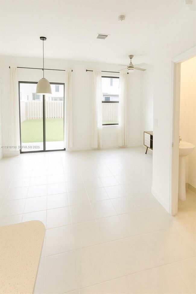 Foto del edificio - 25564 SW 108th Ave