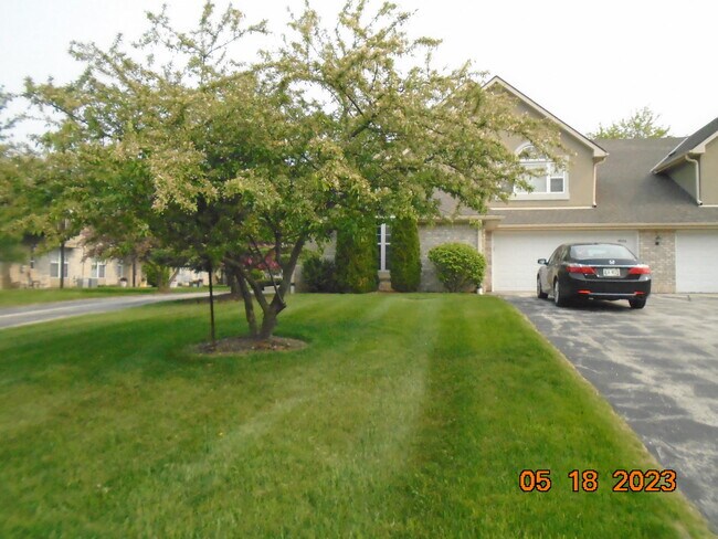 Building Photo - 9032 W Elm Ct