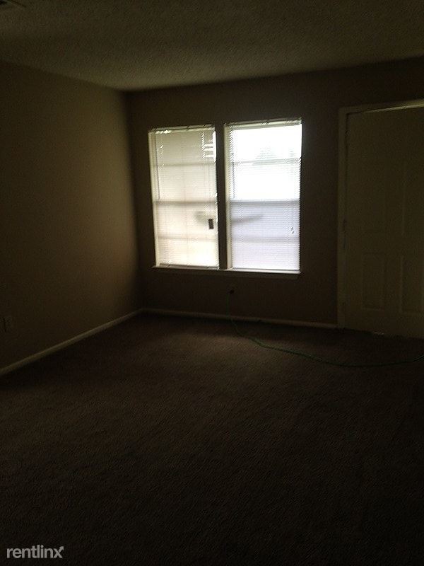 Building Photo - 1249 W Azalea Park Dr