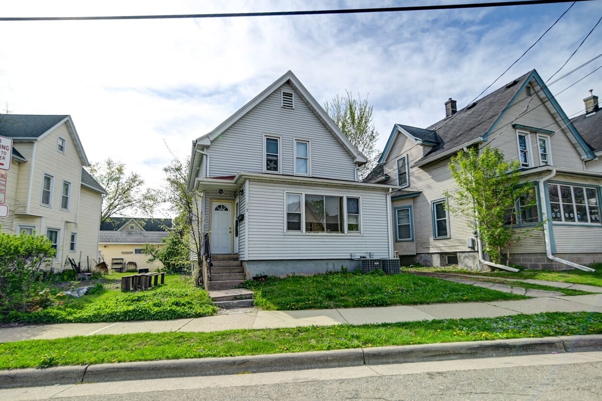 Primary Photo - 205 S Fair Oaks Ave