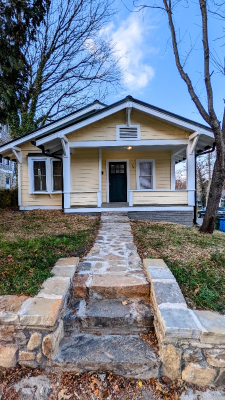 Building Photo - 25 Starnes Ave