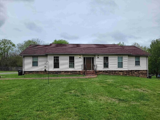 Foto del edificio - 392 Albright Ln