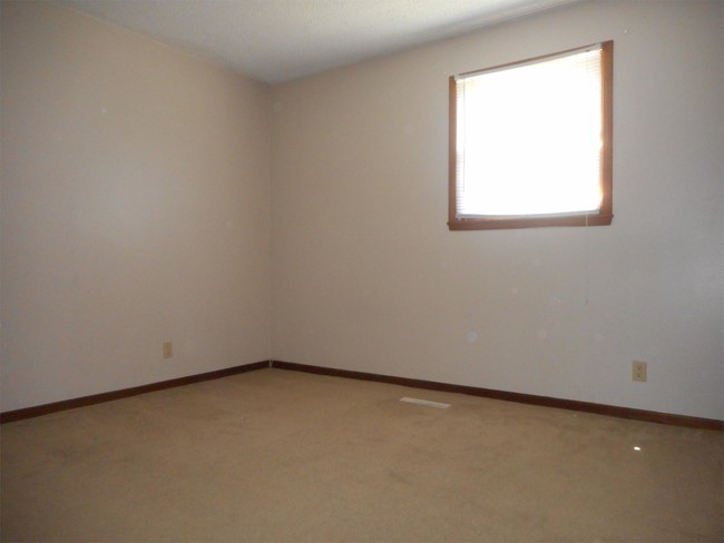 Building Photo - 2085 1st Ave