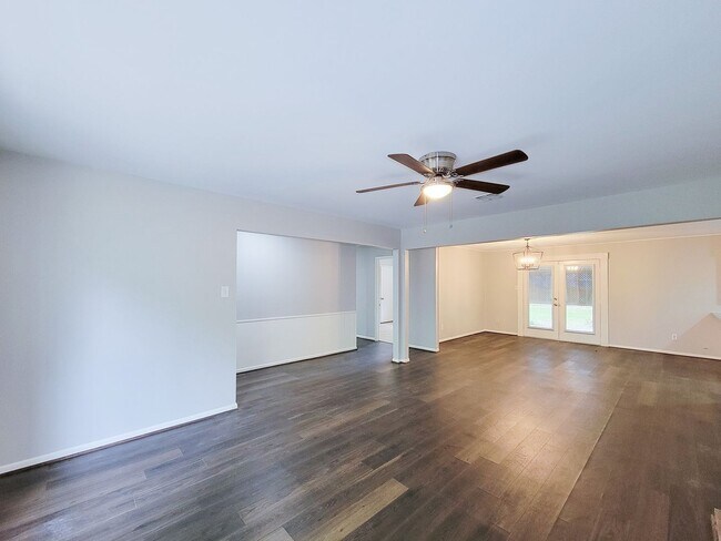 Building Photo - Welcome to your dream rental! This meticulously remodeled 3-bedroom, 2-bathroom home in the heart...