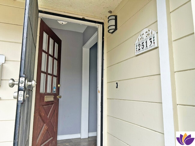 Foto del edificio - 2513 Denmead St