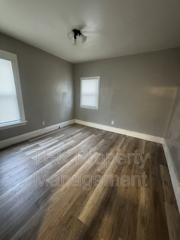 Foto del edificio - 215-217 Emerson Street