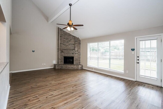 Building Photo - 3542 Lindenfield Dr