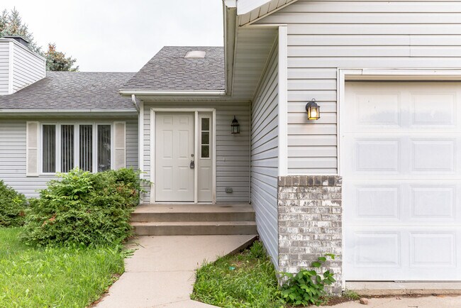 Foto del edificio - 403 Littleford Ln