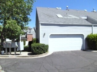 Building Photo - 995 Essex Ct Way