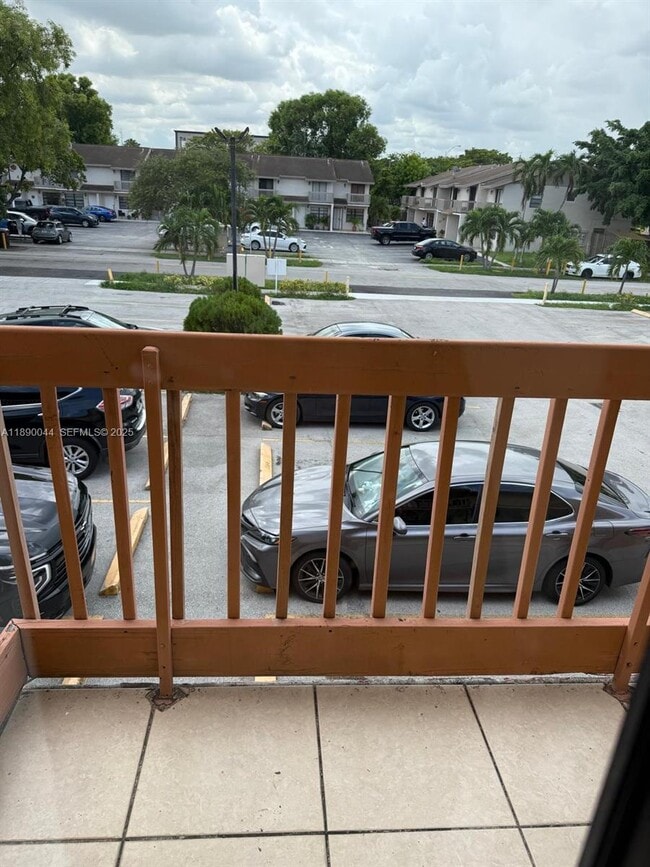 Foto del edificio - 2377 W 66th Pl