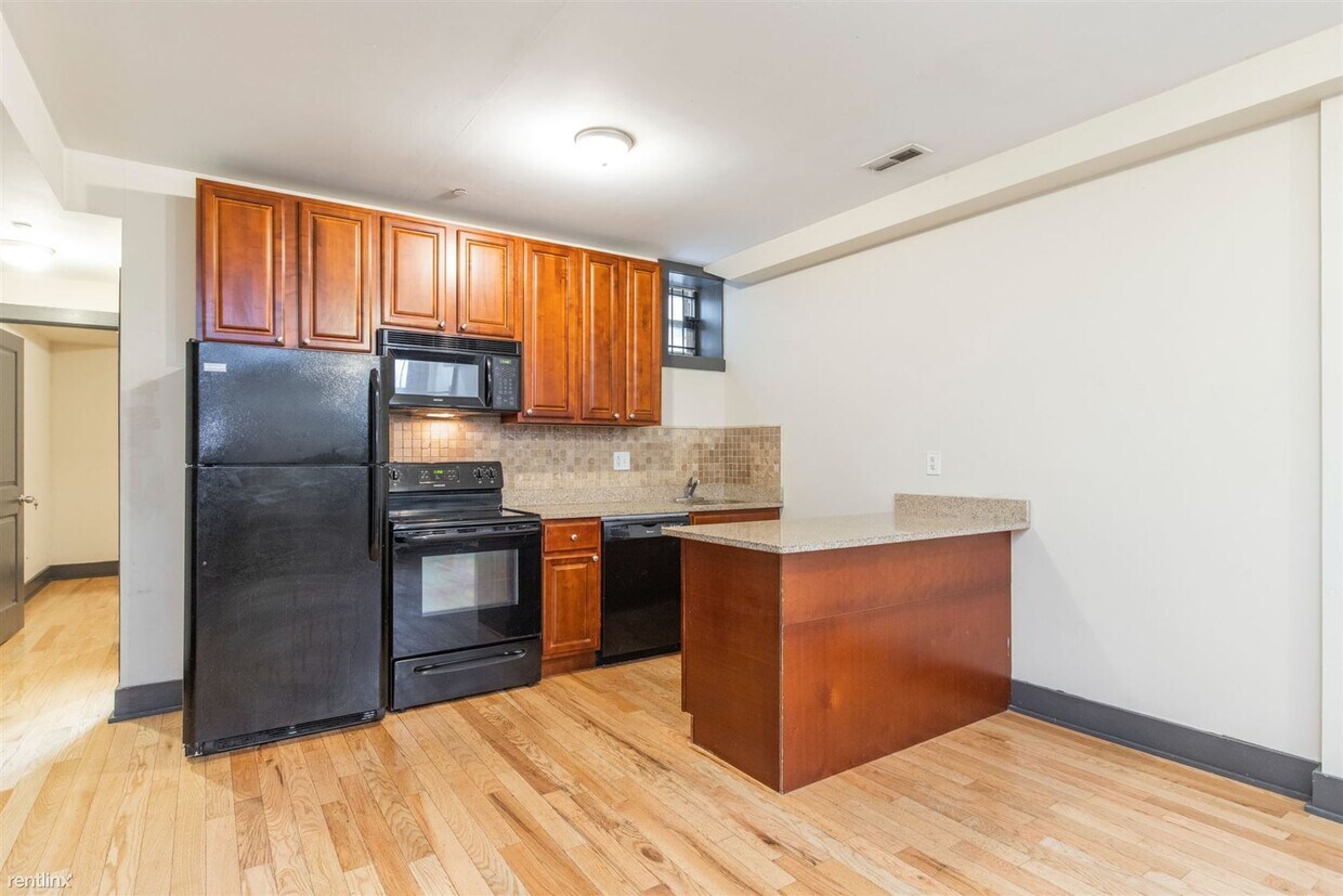 Primary Photo - 4 br, 2 bath Duplex - 1709 ARLINGTON ST Un...
