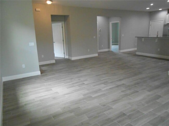 Building Photo - 20637 Majestic St