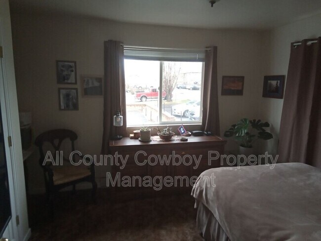 Foto del edificio - 1657 N 5th St