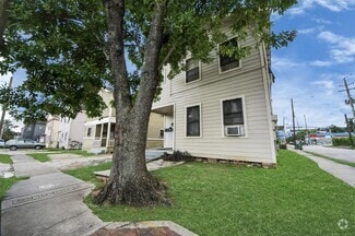 Building Photo - 2502 Saltus St