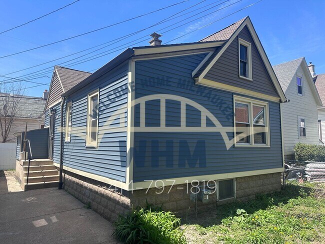 Building Photo - 3045A N Booth Street