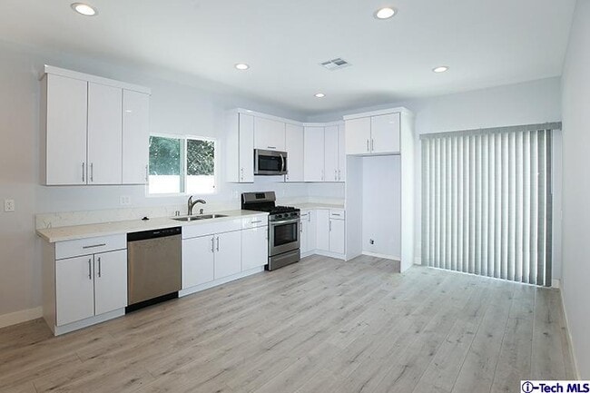 Building Photo - 1630 Winona Blvd