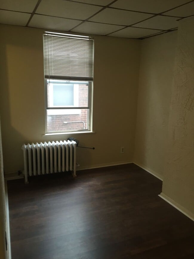 Building Photo - 5214 Friendship Ave