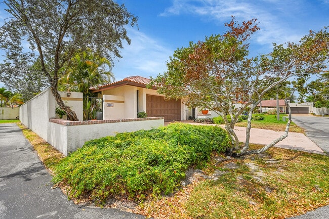 Building Photo - 6820 Allegre Ct