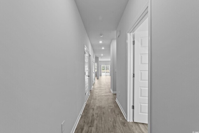 Building Photo - 136 Talladega Dr