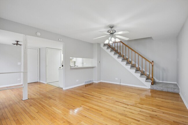 Foto del edificio - 29W619 Winchester Cir N