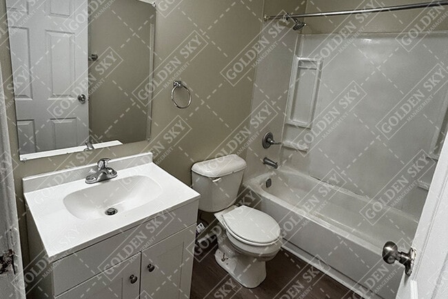 Building Photo - 3535 Alpine Pl