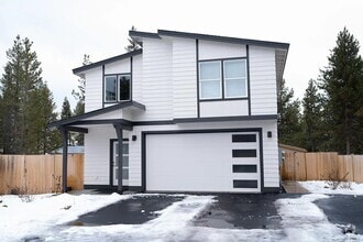 Building Photo - 16487 Carter Ct