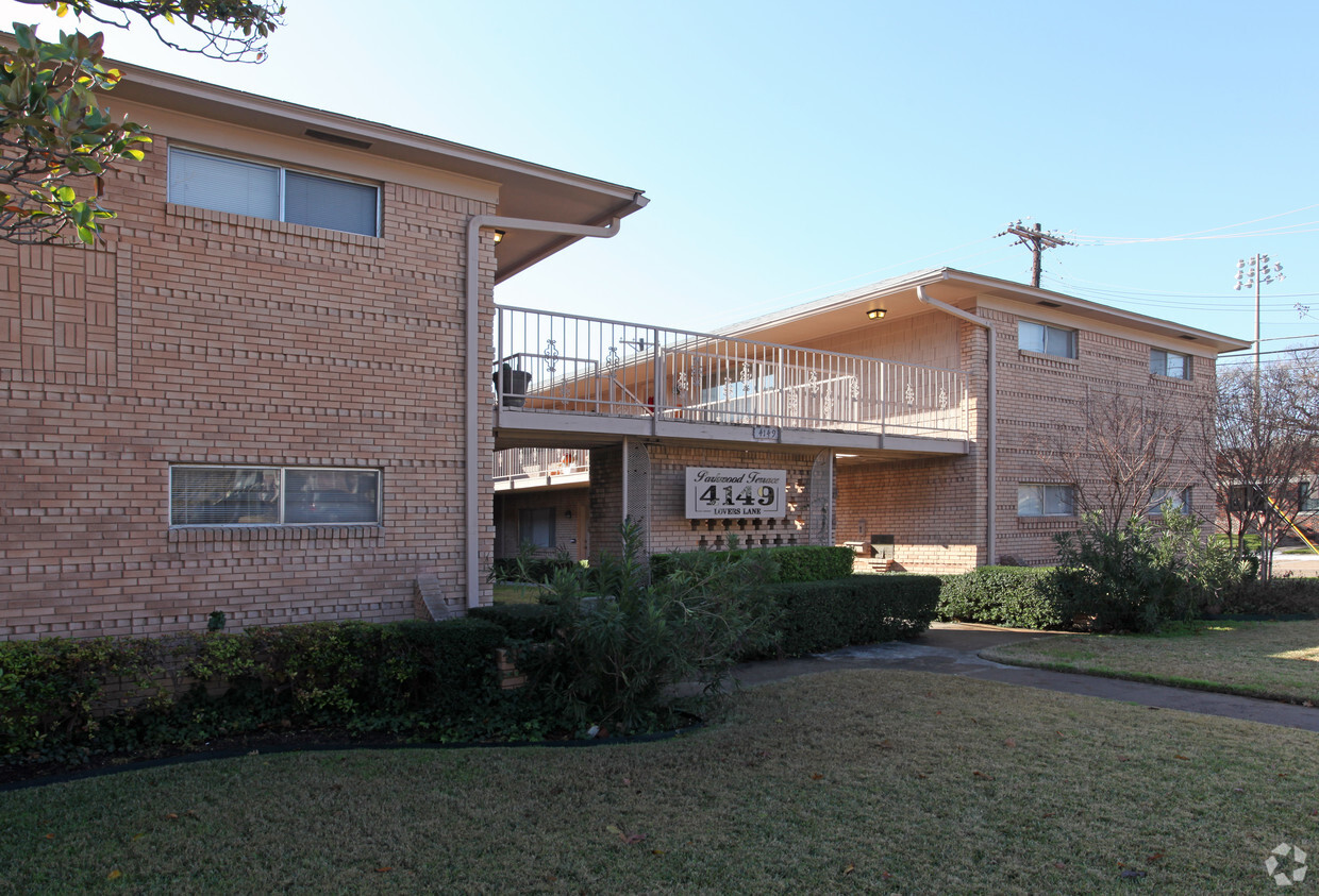 Building Photo - Parkwood Terrace