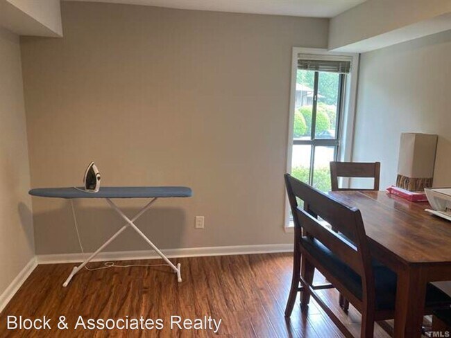 Building Photo - 2 br, 2.5 bath House - 1002 Oak Tree Drive...