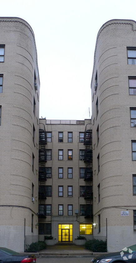 Foto del edificio - 11 W 172nd St