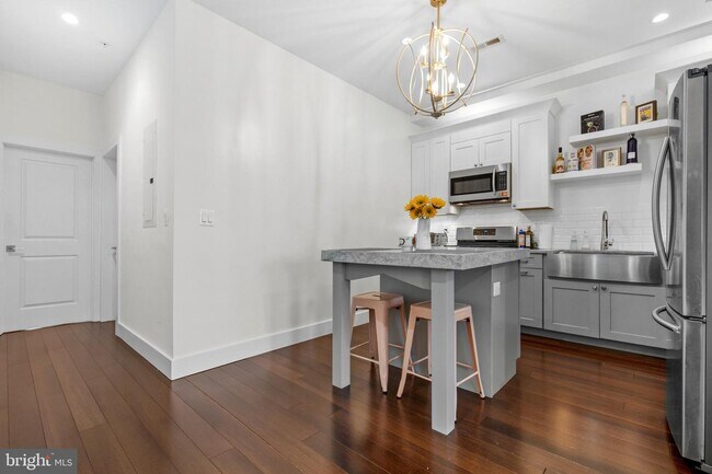 Foto del edificio - 3511 14th St NW