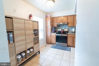 Building Photo - 6413 Blarney Stone Ct