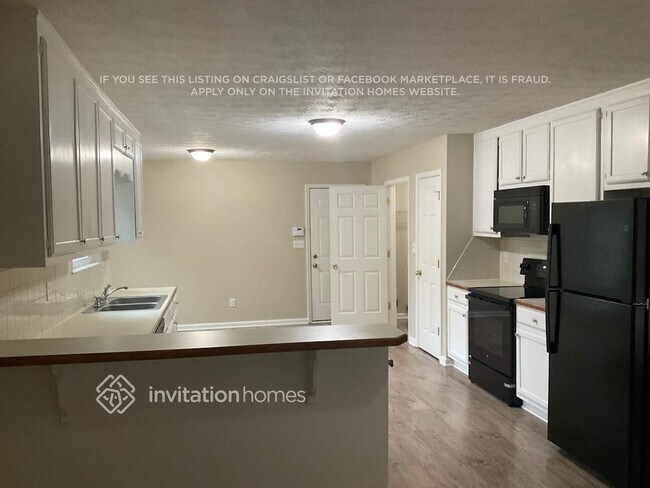 Building Photo - 1570 Canberra Dr