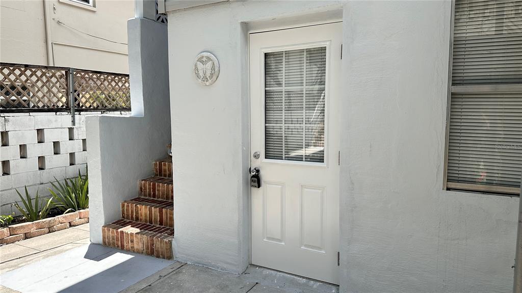 Foto principal - 236 6th Ave N