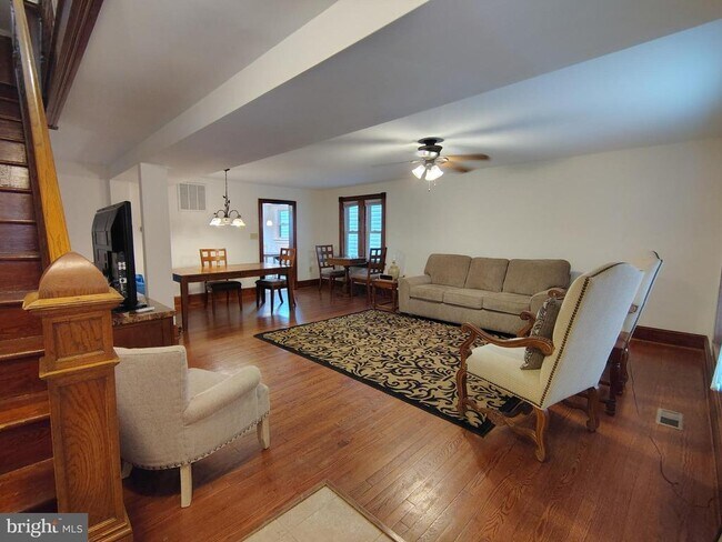 Foto del edificio - 518 Brunswick St