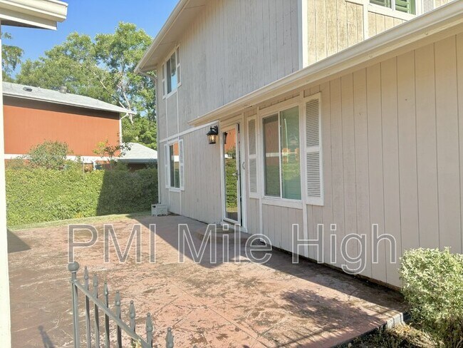 Foto del edificio - 6320 W 93rd Ave