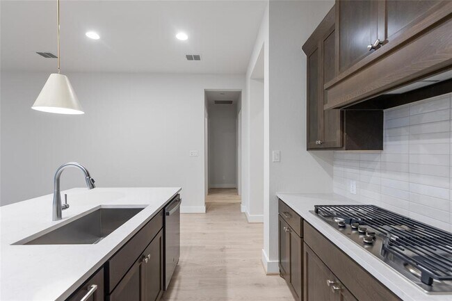 Foto del edificio - 626 Bay Breeze Dr