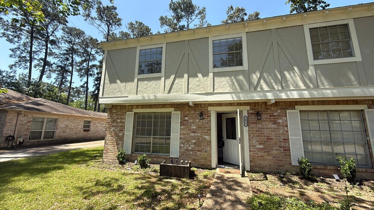 Foto principal - 2815 Woodland Grove Dr